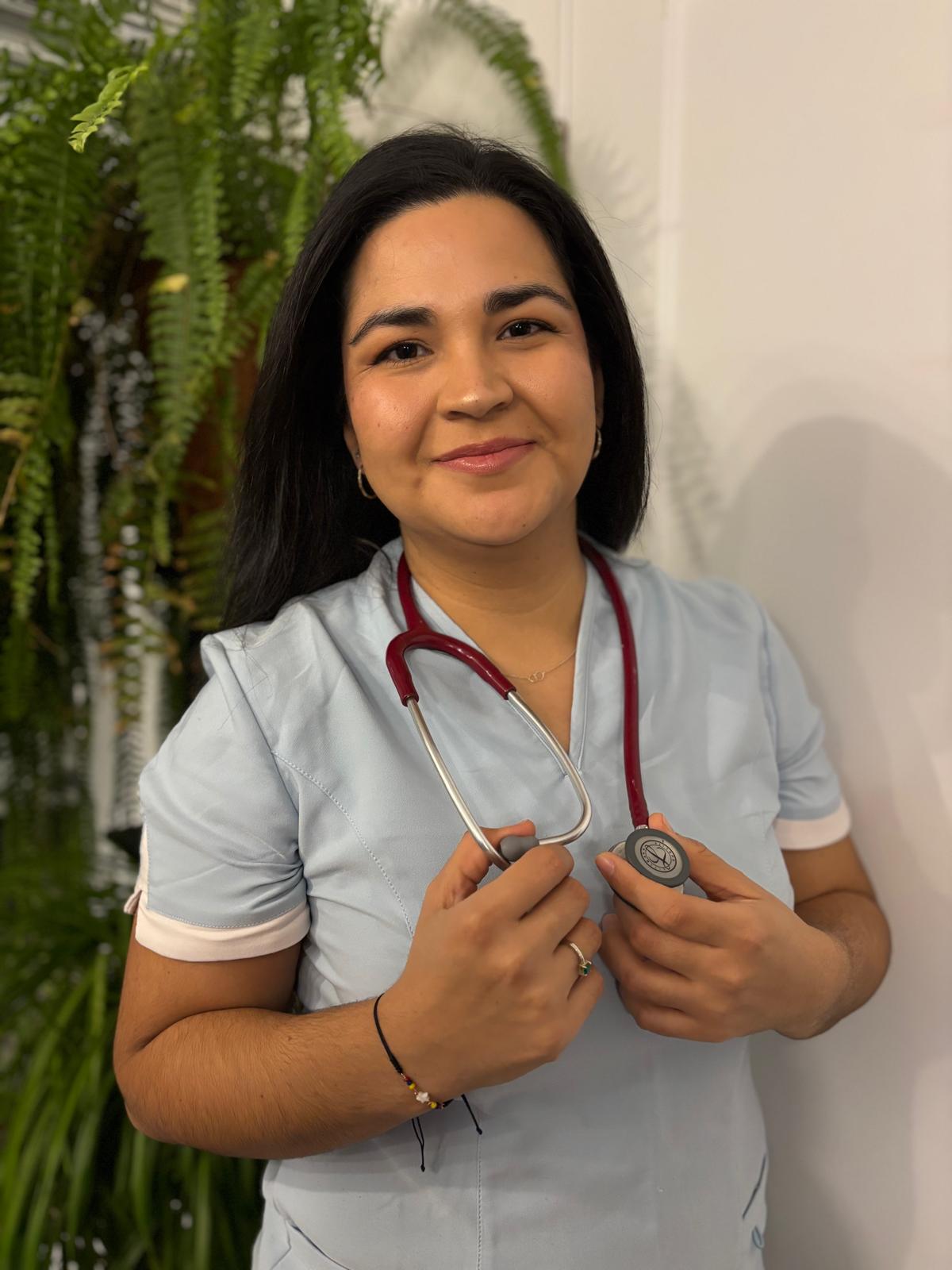 Portrait of Lilibeth Huertas, podology nurse